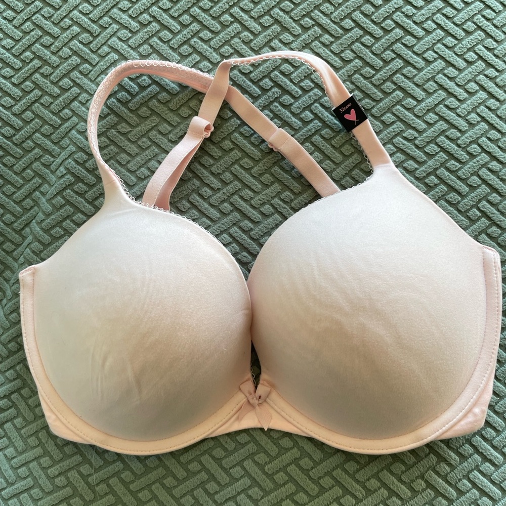 Victoria’s Secret bra brand new with tags size 32 DDD in bubblegum pink.
